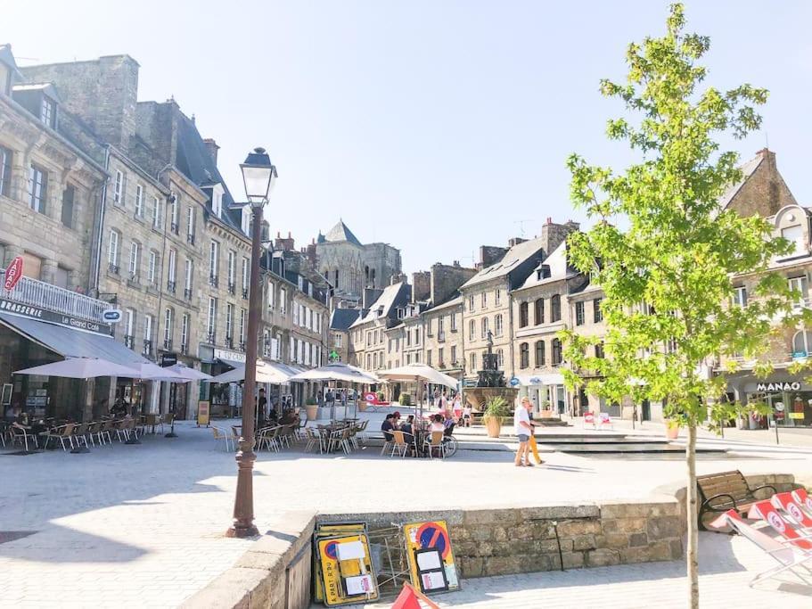 Nouveau ** Le Raffine Au Coeur De Guingamp ** Parking Екстер'єр фото
